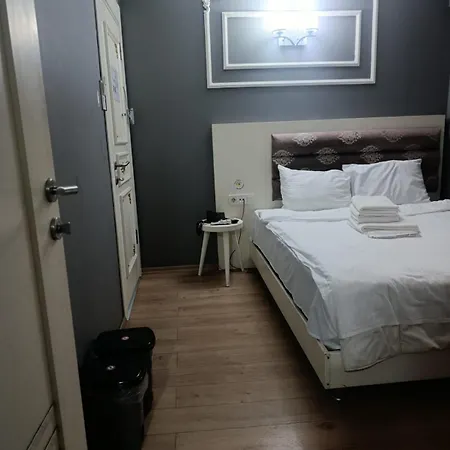 Hotell The Wolf 3*
