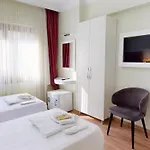 The Wolf Otel