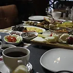 The Wolf Otel